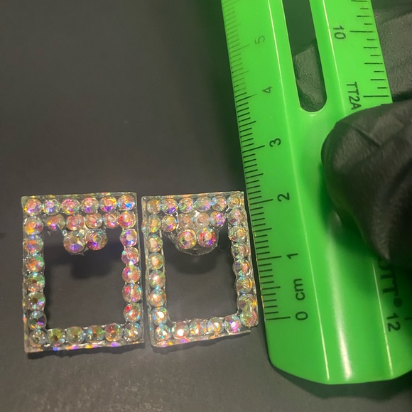 Post earrings resin and rhinestones - Picture 4 of 4